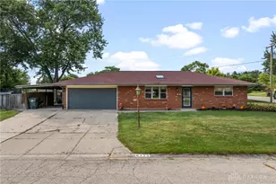 6125 Imperial Hills Dr, Dayton, OH 45414 - Photo 2