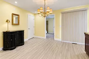 2206 Thomas Paine Pkwy, Centerville, OH 45459 - Photo 4