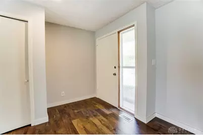 640 Deptford Avenue, Washington Twp, OH 45429 - Photo 6