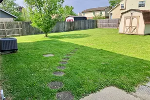 8711 Watergate Dr, Huber Heights, OH 45424 - Photo 24