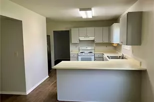8711 Watergate Dr, Huber Heights, OH 45424 - Photo 6