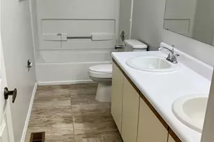 8711 Watergate Dr, Huber Heights, OH 45424 - Photo 10