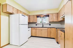 108 Palm Dr, Greenville, OH 45331 - Photo 8