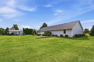 135 Country Manor Dr, Wilmington, OH 45177 - Photo 46