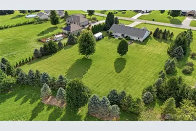 135 Country Manor Drive, Wilmington, OH 45177 - Photo 52
