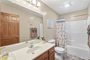 135 Country Manor Dr, Wilmington, OH 45177 - Photo 36