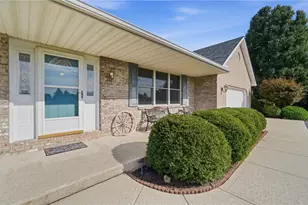 135 Country Manor Dr, Wilmington, OH 45177 - Photo 8