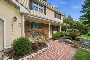 2933 Meadow Park Dr, Kettering, OH 45440 - Photo 6