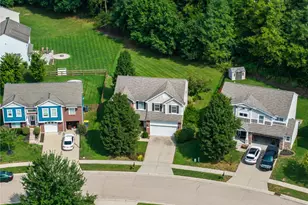 230 Bailey Ln, Springboro, OH 45066 - Photo 2