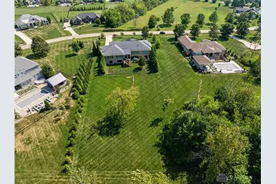 8303 Turning Leaf Crossing, Springboro, OH 45066 - Photo 52
