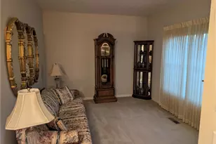 5981 Oak Ridge Dr, Huber Heights, OH 45424 - Photo 8