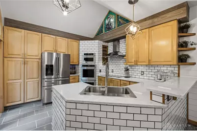 947 Woodcreek Drive, Milford, OH 45150 - Photo 8