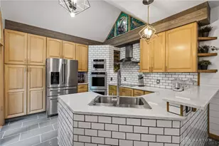 947 Woodcreek Dr, Milford, OH 45150 - Photo 8