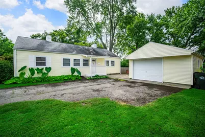 512 Earnshaw Drive, Kettering, OH 45429 - Photo 2