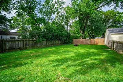 512 Earnshaw Drive, Kettering, OH 45429 - Photo 18