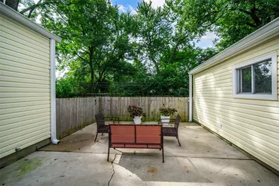 512 Earnshaw Drive, Kettering, OH 45429 - Photo 16
