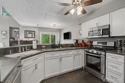 3932 W Summit Ridge Drive, Beavercreek, OH 45430 - Photo 24