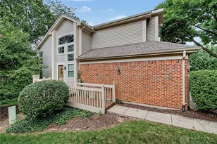 3932 W Summit Ridge Dr, Beavercreek, OH 45430 - Photo 2