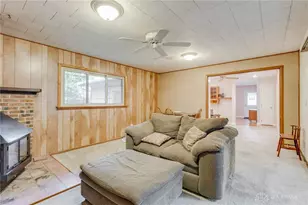 135 Lisa Ln, Yellow Springs Vlg, OH 45387 - Photo 12