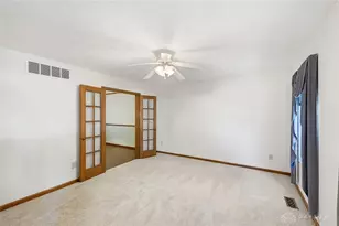 270 Lakeside Dr, Springboro, OH 45066 - Photo 8