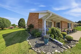 1813 Primrose Ln, Fairborn, OH 45324 - Photo 2