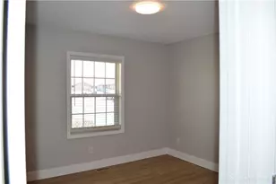 8490 Woodgrove Dr, Washington Twp, OH 45458 - Photo 6