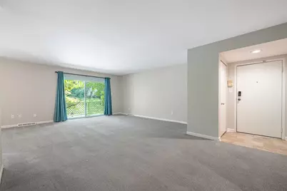 3215 Southdale Drive #7, Dayton, OH 45409 - Photo 2