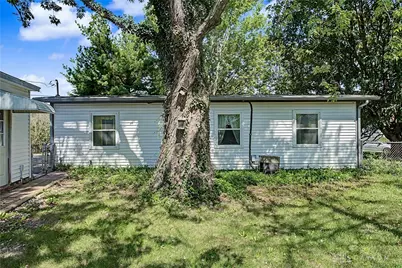 300 Fenwick Drive, New Carlisle, OH 45344 - Photo 38