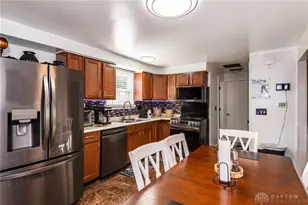 7600 Stonecrest Dr, Huber Heights, OH 45424 - Photo 2