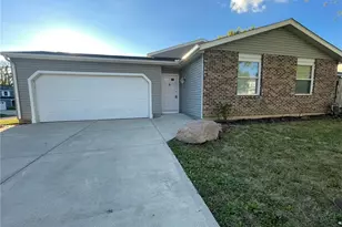4403 Woodpoint Ct, Huber Heights, OH 45424 - Photo 2