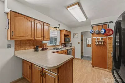383 Zimmer Drive, Fairborn, OH 45324 - Photo 8
