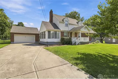 250 S Xenia Drive, Enon Vlg, OH 45323 - Photo 4