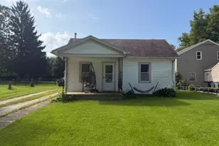 27 E Poplar St, Phillipsburg, OH 45354 - Photo 2