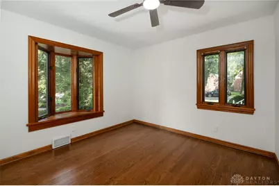 406 Spirea Drive, Oakwood, OH 45419 - Photo 12