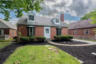 406 Spirea Dr, Oakwood, OH 45419 - Photo 1