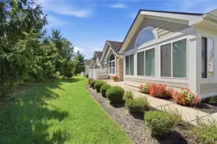 4706 Cobblestone Dr, Tipp City, OH 45371 - Photo 2
