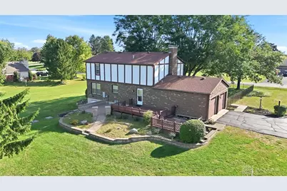 5375 S Hickory Court, Lewisburg, OH 45338 - Photo 4