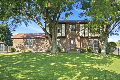 5375 S Hickory Court, Lewisburg, OH 45338 - Photo 2