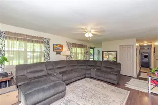 446 Woodside Dr, West Alexandria, OH 45381 - Photo 6