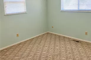 6566 Highbury Rd, Huber Heights, OH 45424 - Photo 14