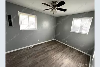 5440 Bellefontaine, Huber Heights, OH 45424 - Photo 12