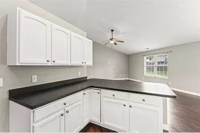 4660 Hialeah Park, Huber Heights, OH 45424 - Photo 6