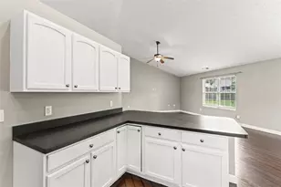 4660 Hialeah Park, Huber Heights, OH 45424 - Photo 6