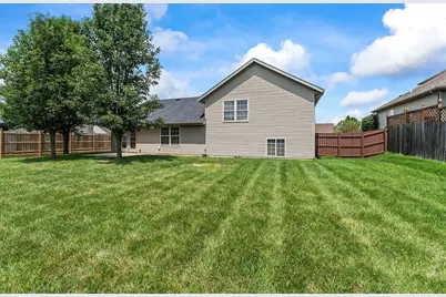 4660 Hialeah Park, Huber Heights, OH 45424 - Photo 4