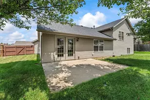 4660 Hialeah Park, Huber Heights, OH 45424 - Photo 2
