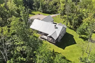 210 Blue Jay Way, Wilmington, OH 45177 - Photo 4