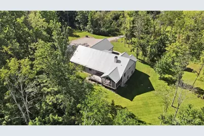 210 Blue Jay Way, Wilmington, OH 45177 - Photo 4