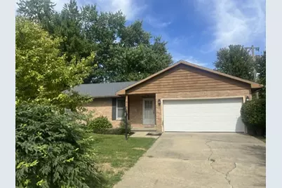 815 Kathryn Drive, Wilmington, OH 45177 - Photo 1