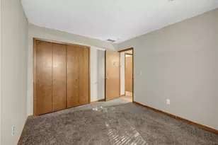 6636 Portrait Dr, Dayton, OH 45415 - Photo 12