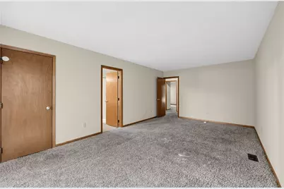 6636 Portrait Drive, Dayton, OH 45415 - Photo 6